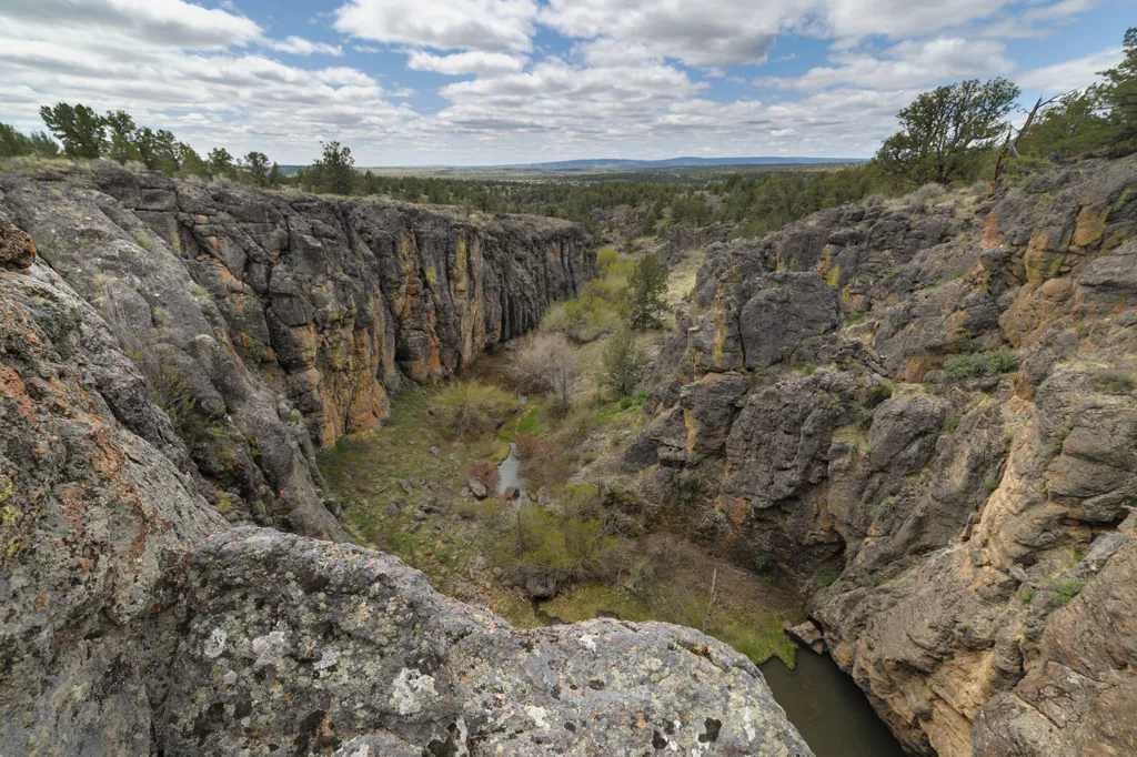 Box canyon view