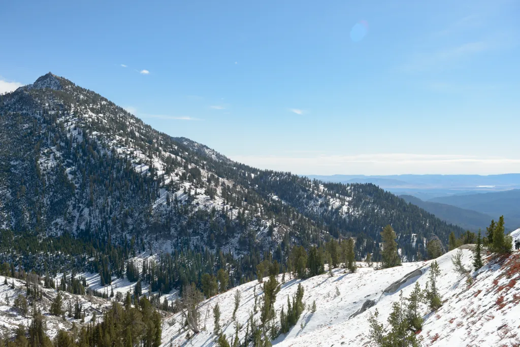 Snow on the road to Trinity Lookout
